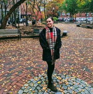 Meet your Posher, Olivia